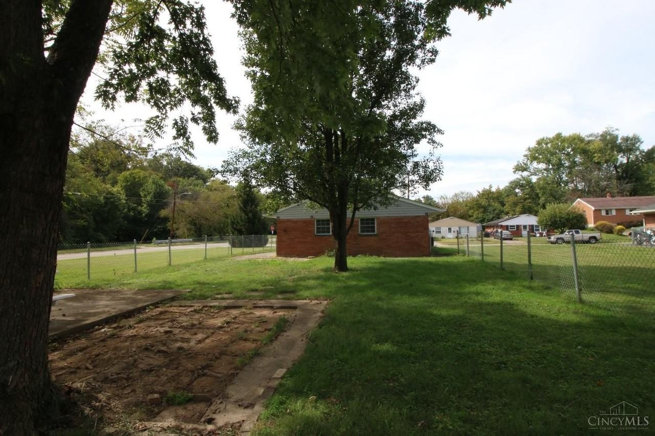 3974 Warren Ave - Photo 6 of 22