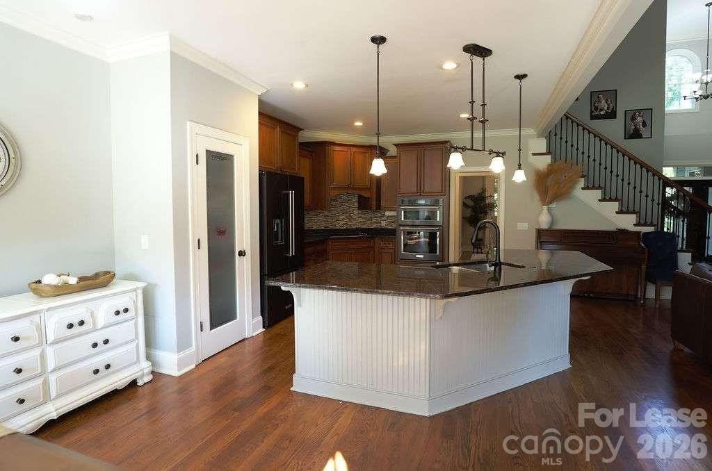 107 Sunset Bay Dr - Photo 3 of 25