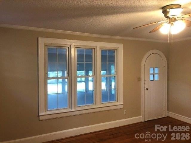 406 W 5th Ave - Photo 2 of 8