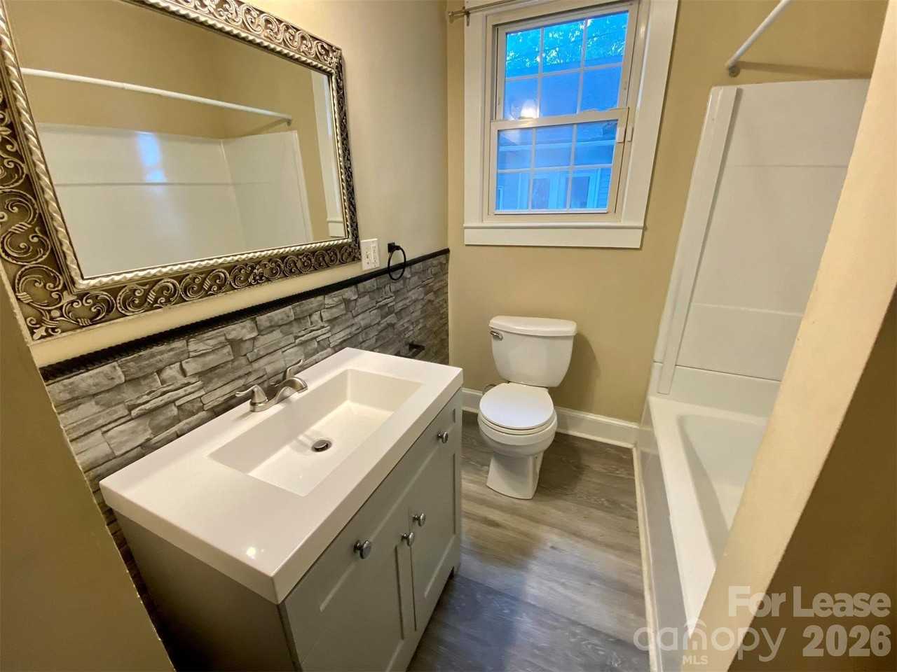 406 W 5th Ave - Photo 7 of 8