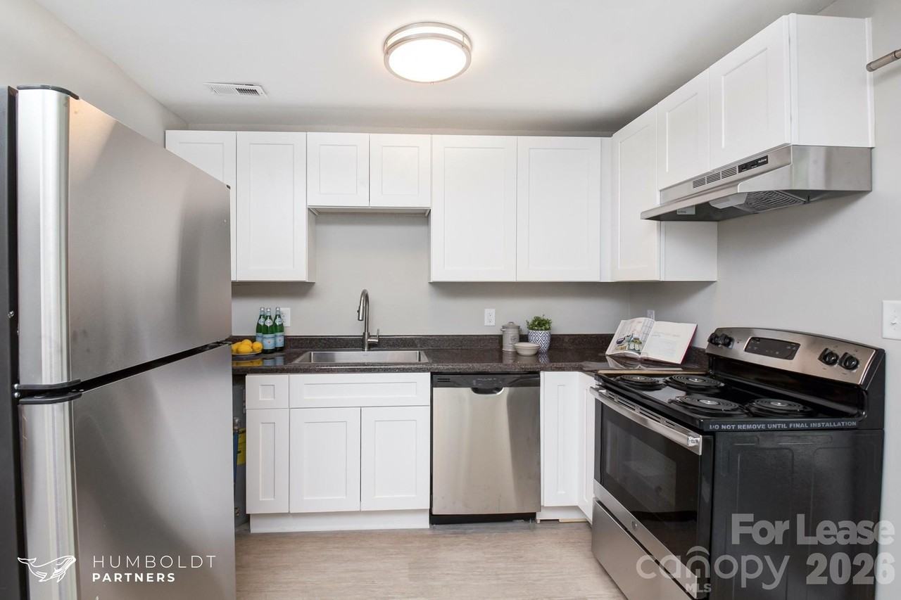 206 E Glendale Ave #3 - Photo 6 of 26