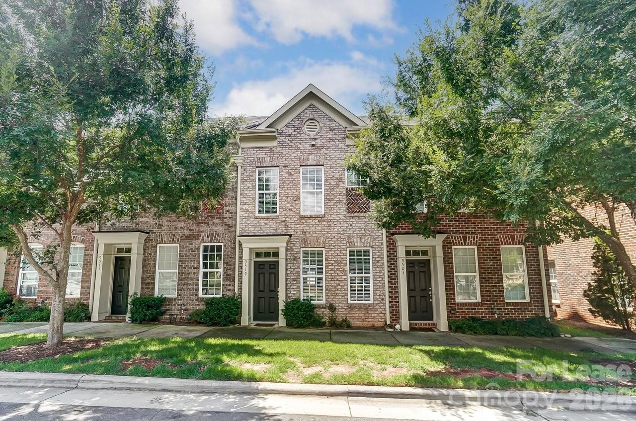 9519 Longstone Ln - Photo 2 of 41