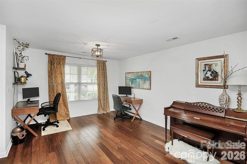 3133 Huntington Ridge Ct - Photo 3 of 18