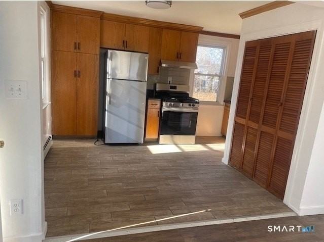 60 Garden Dr - Photo 3 of 10