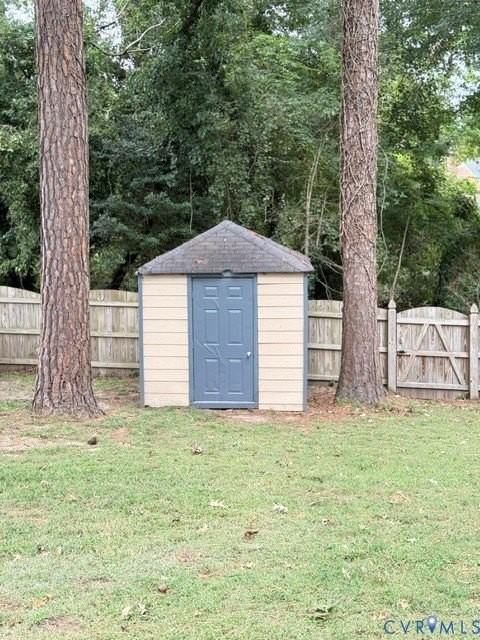 9164 Avondale Dr - Photo 5 of 26
