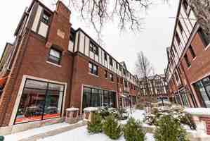 featured image of 894 Green Bay Rd