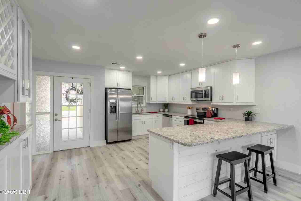 1206 Harbour Point Dr - Photo 6 of 39