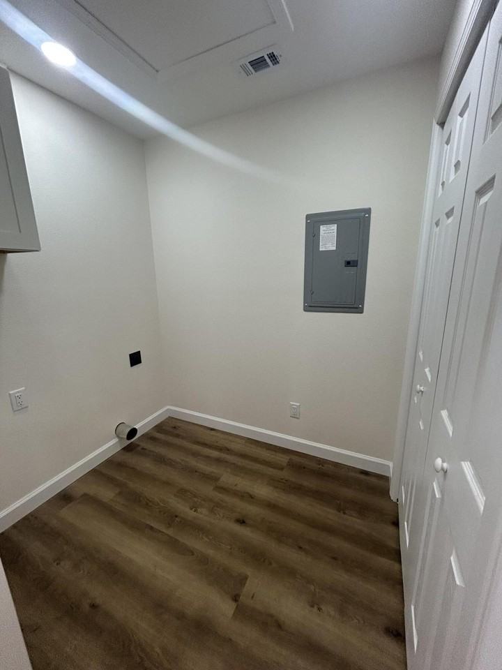552 Kings Lake Blvd - Photo 7 of 14