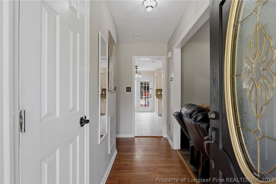 817 Hobson Rd - Photo 5 of 49