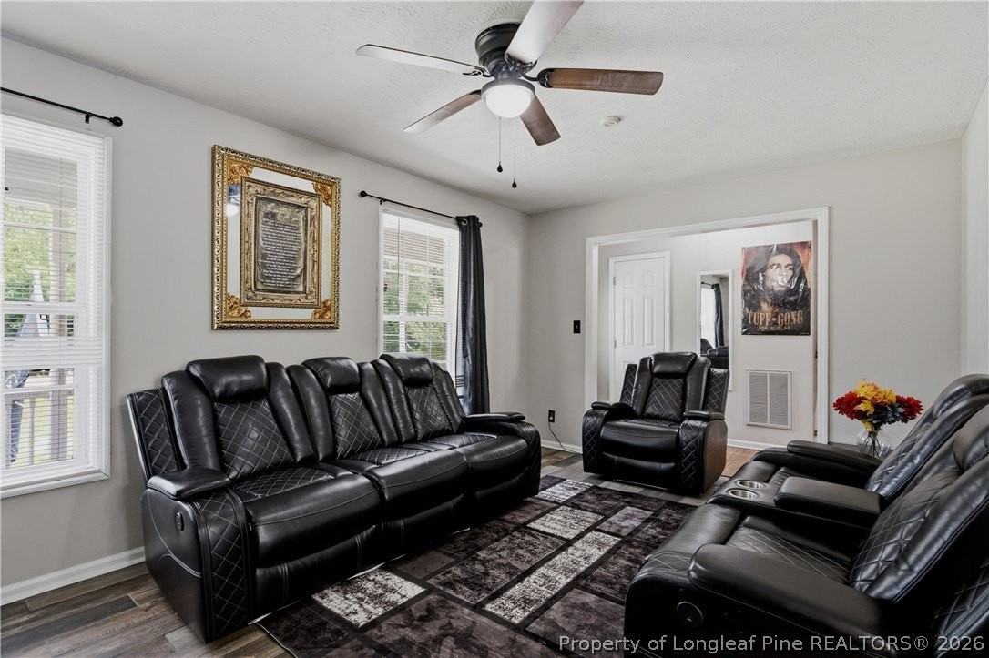 817 Hobson Rd - Photo 7 of 49