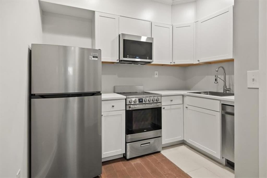 902 Emerson Ave Se #A - Photo 4 of 9