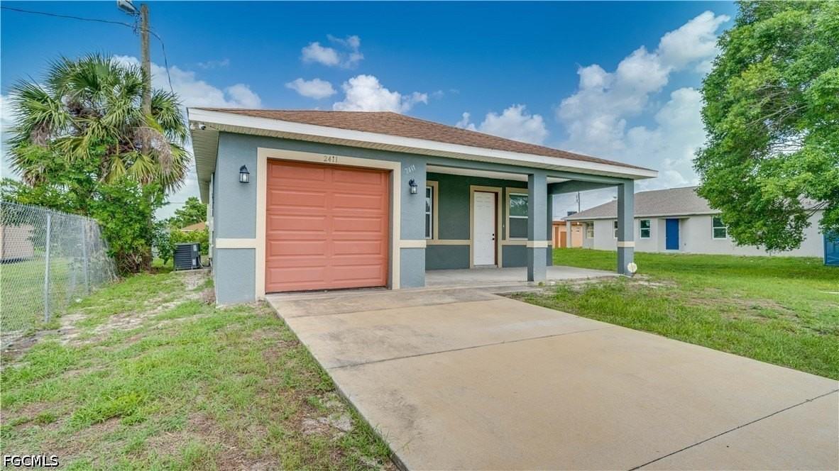 2411 Ben St - Photo 2 of 21