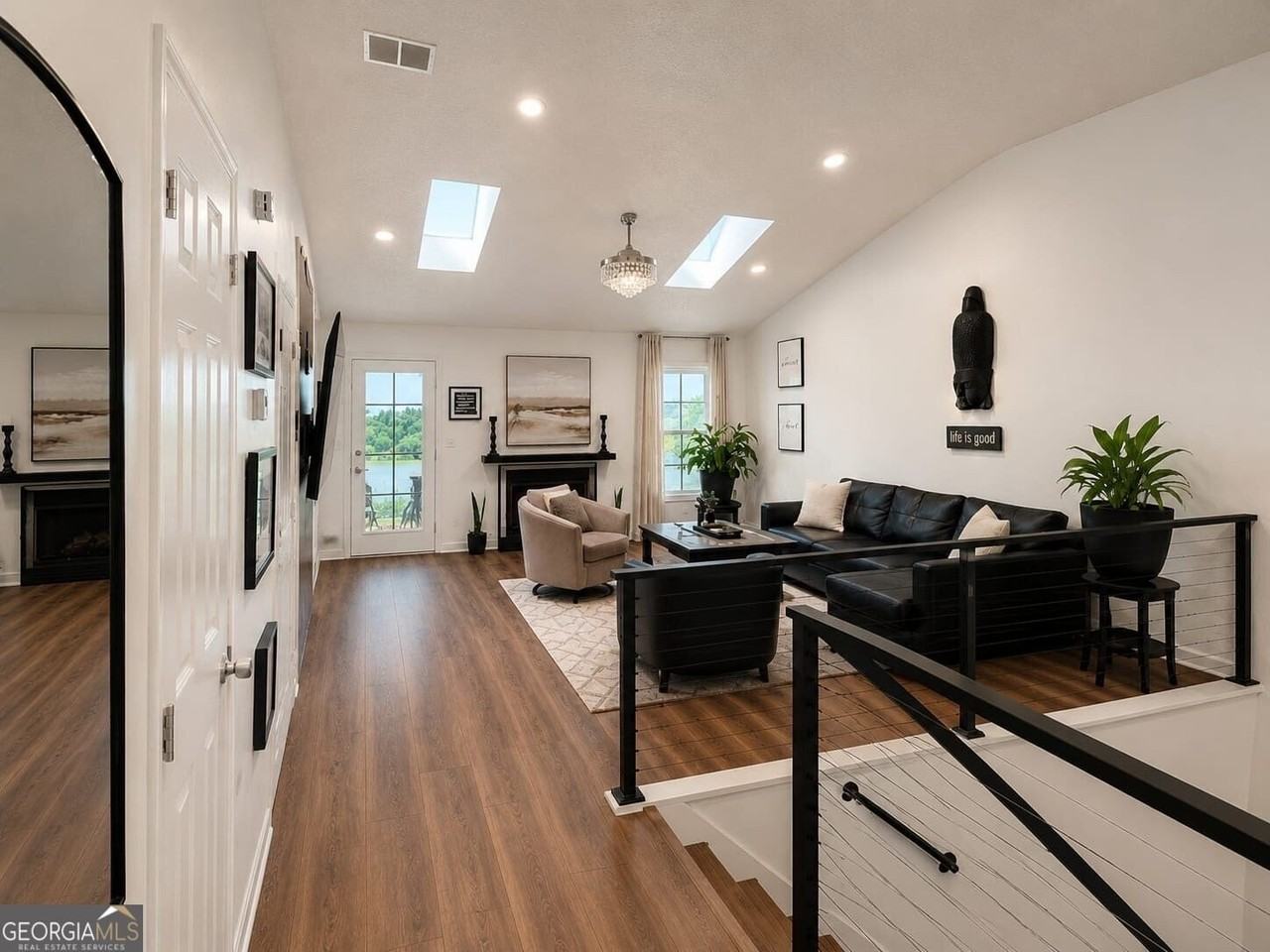 7953 Woodlake Dr - Photo 2 of 13