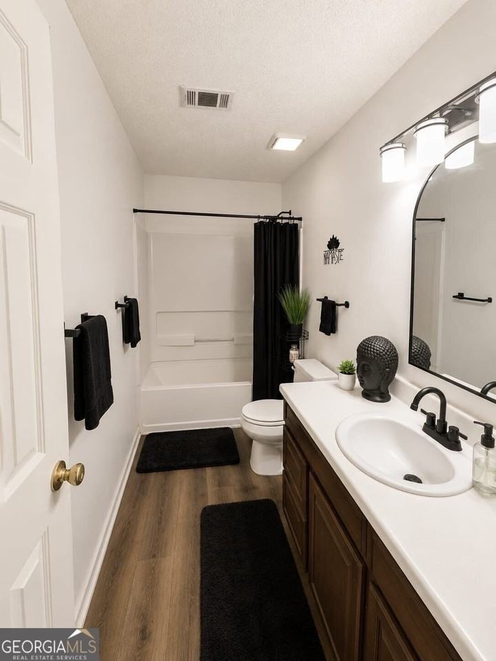 7953 Woodlake Dr - Photo 7 of 13
