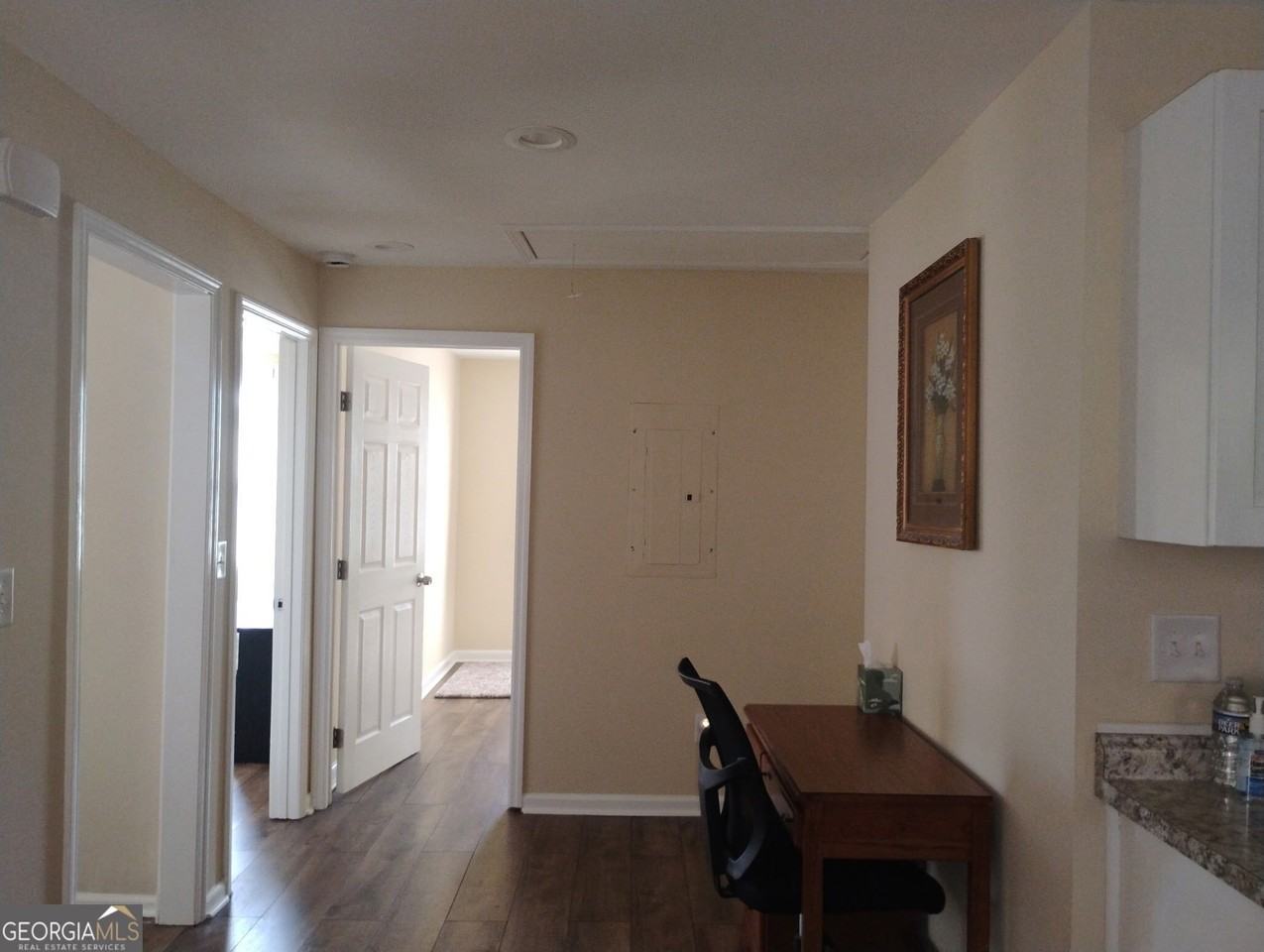 873 Grayson Ave - Photo 4 of 14