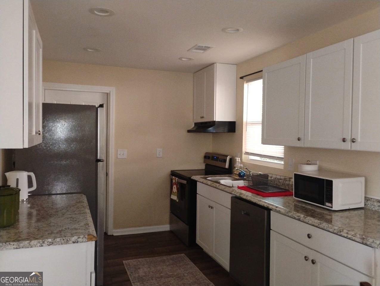 873 Grayson Ave - Photo 6 of 14