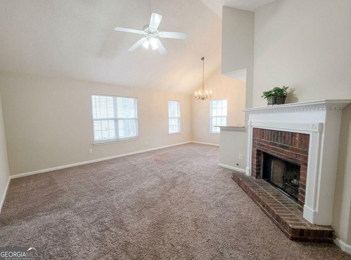 613 N Fairfield Dr - Photo 4 of 20