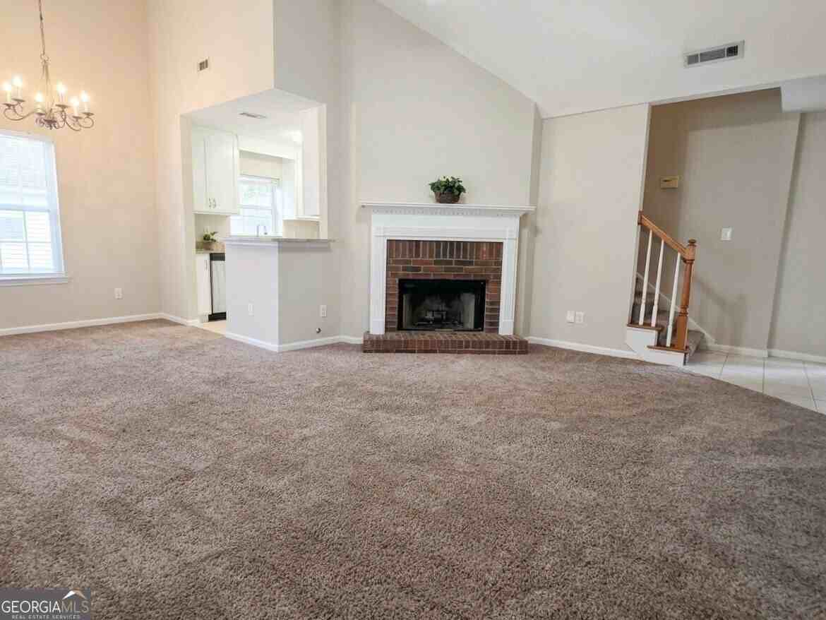 613 N Fairfield Dr - Photo 5 of 20