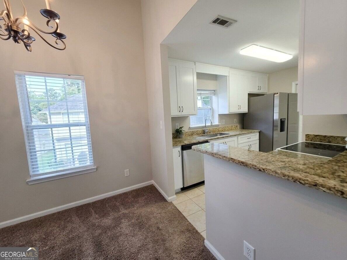 613 N Fairfield Dr - Photo 7 of 20