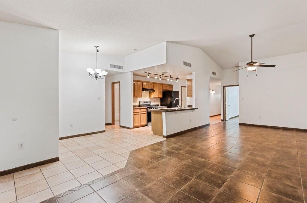 3909 Tierra Zafiro Dr - Photo 3 of 36