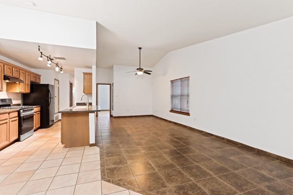 3909 Tierra Zafiro Dr - Photo 4 of 36