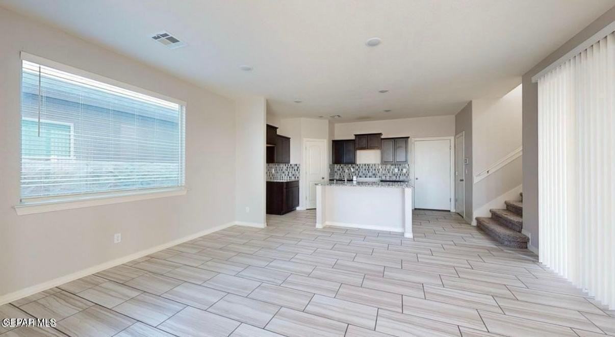 14925 Pebble Hills Blvd - Photo 4 of 21