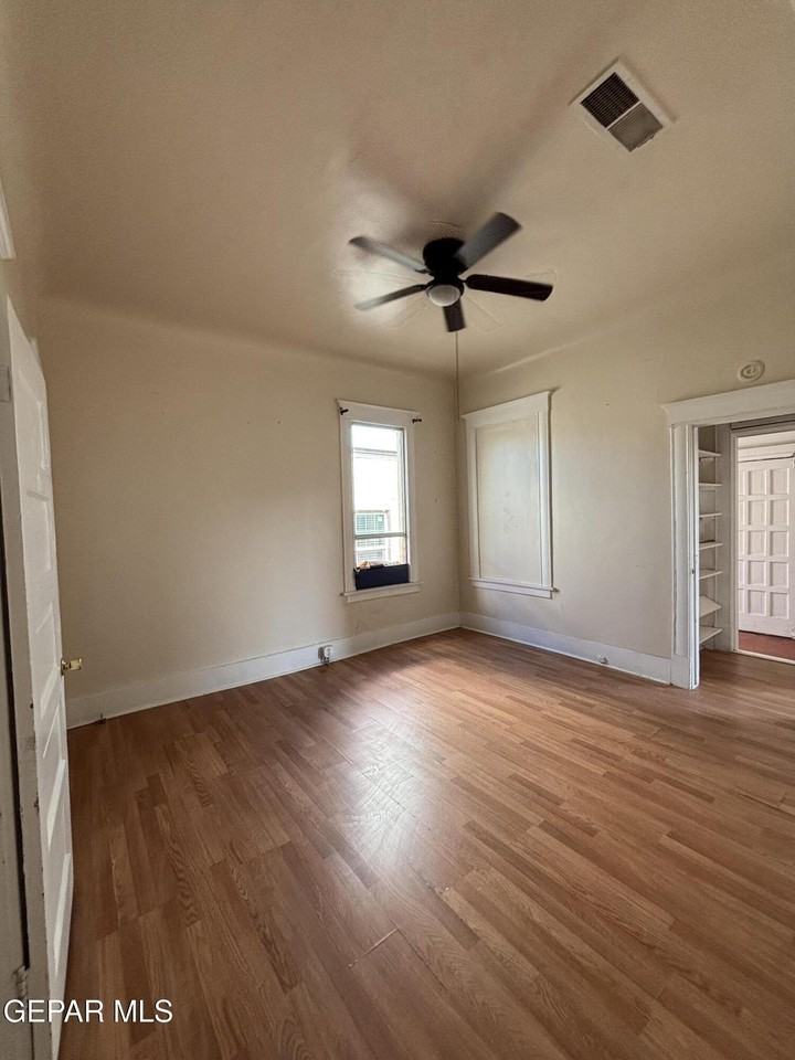 1931 Arizona Ave #A - Photo 7 of 12