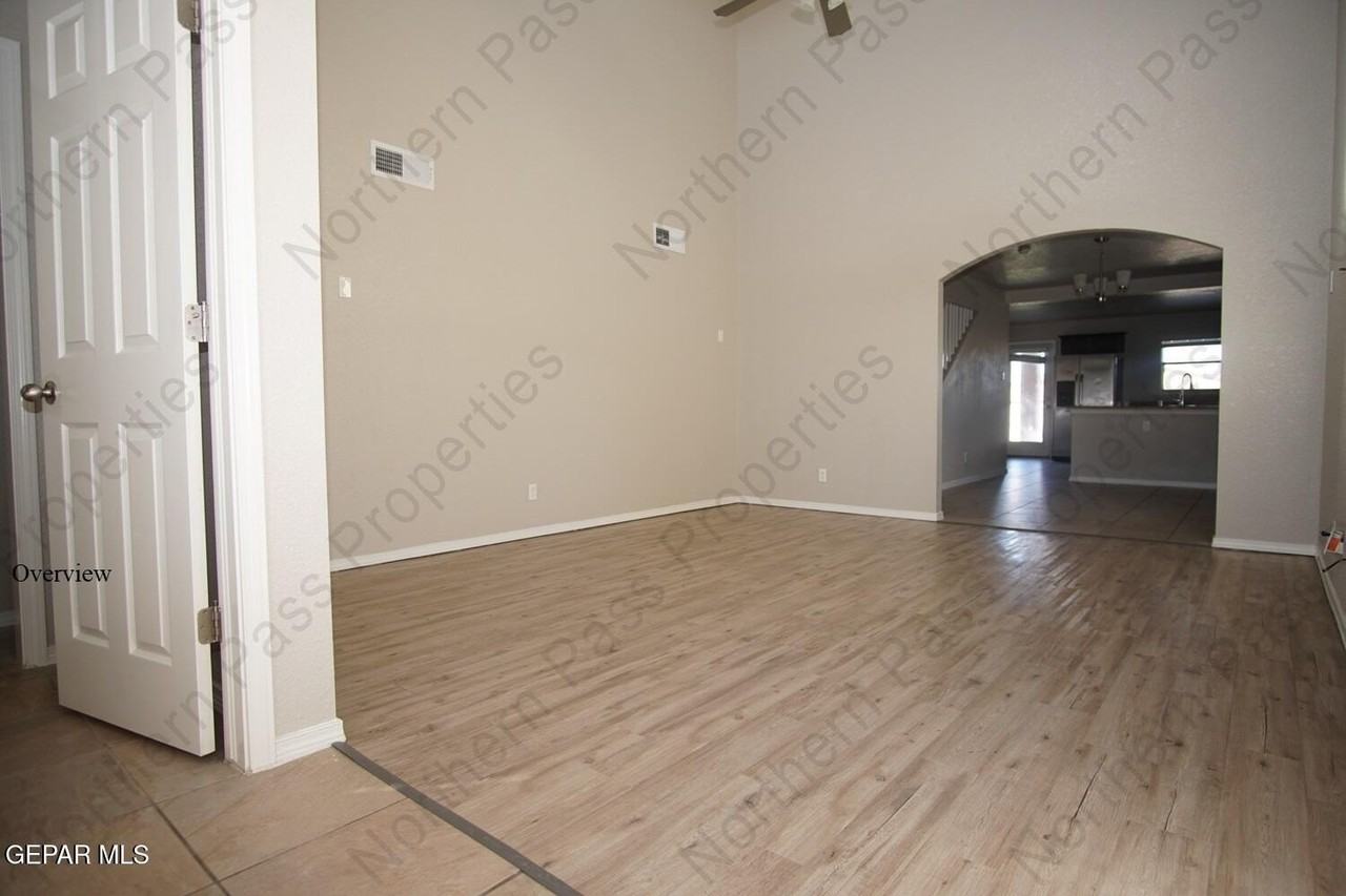 14681 Boer Trail Ave - Photo 4 of 26
