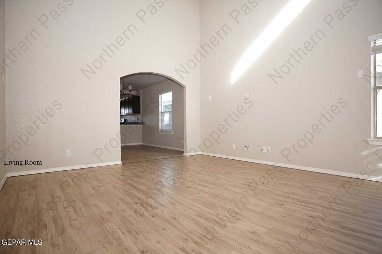 14681 Boer Trail Ave - Photo 6 of 26