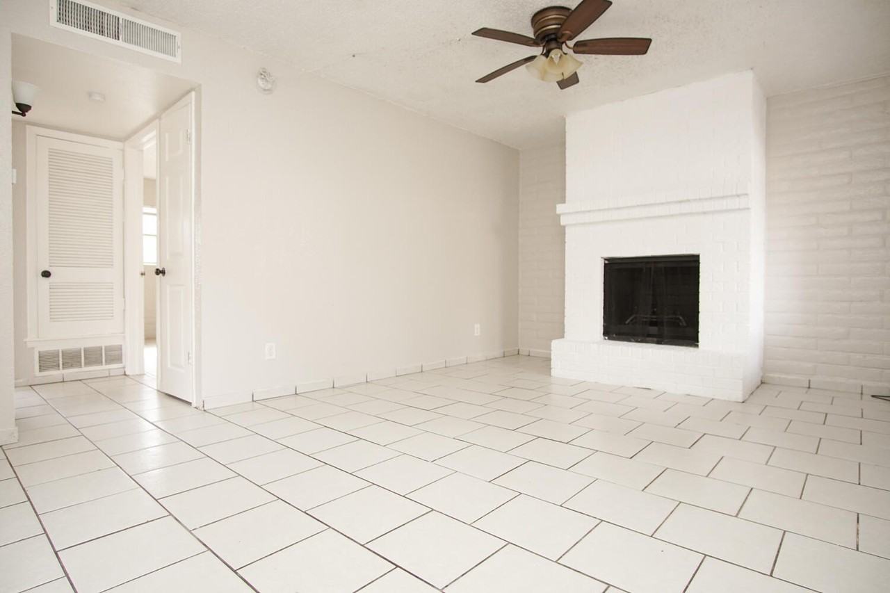 11212 Wharf Cove Dr #B - Photo 3 of 14