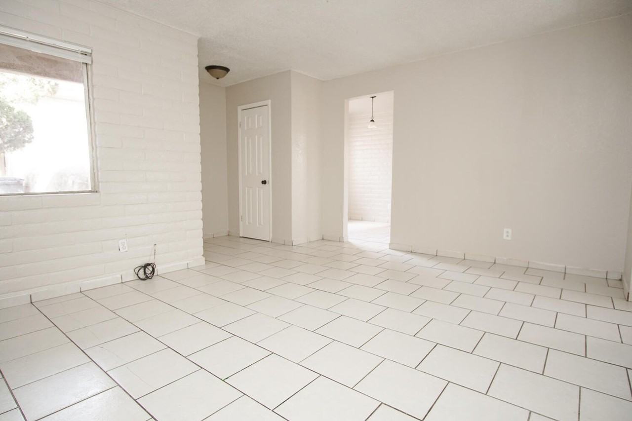 11212 Wharf Cove Dr #B - Photo 4 of 14