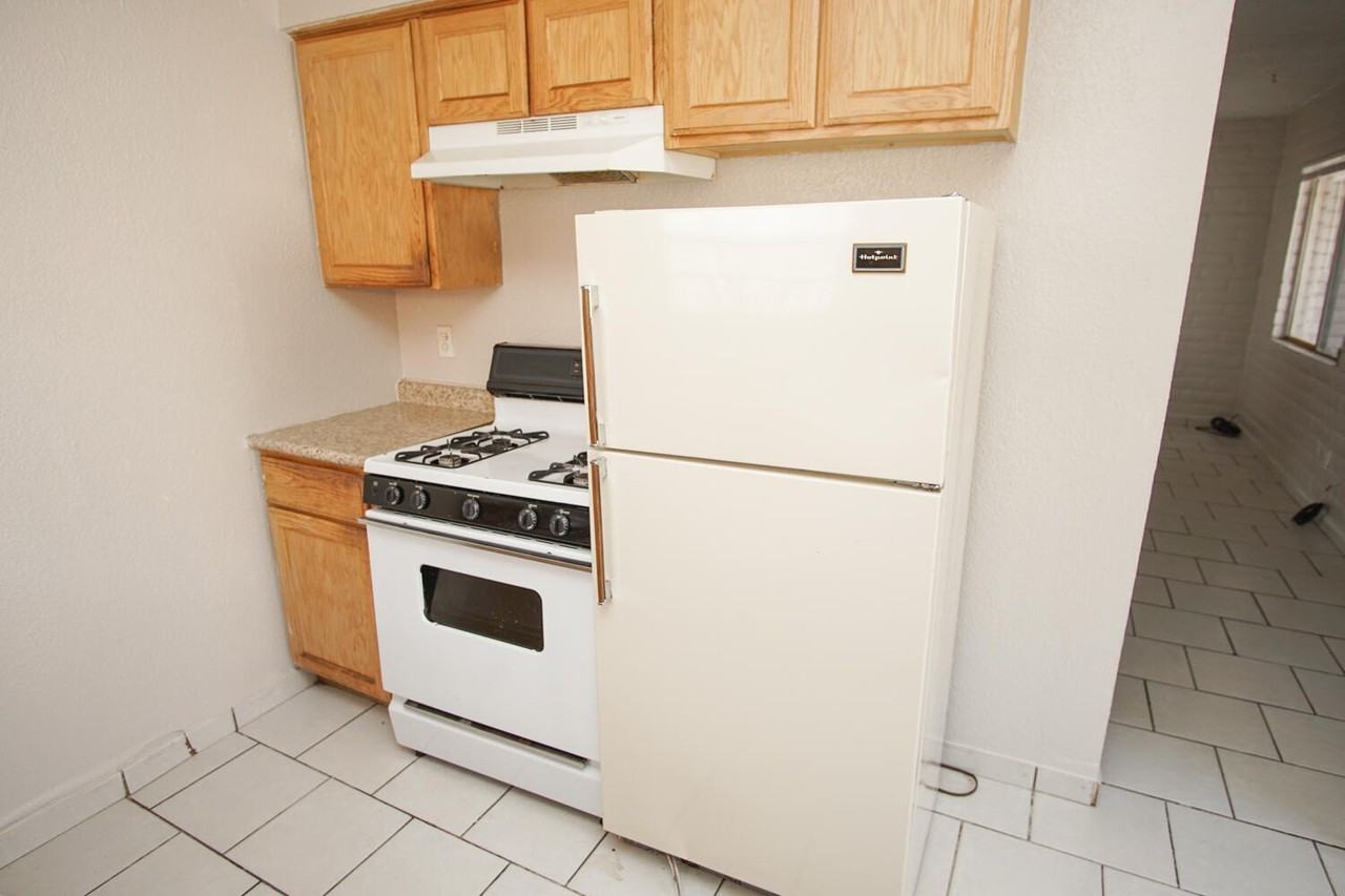 11212 Wharf Cove Dr #B - Photo 7 of 14