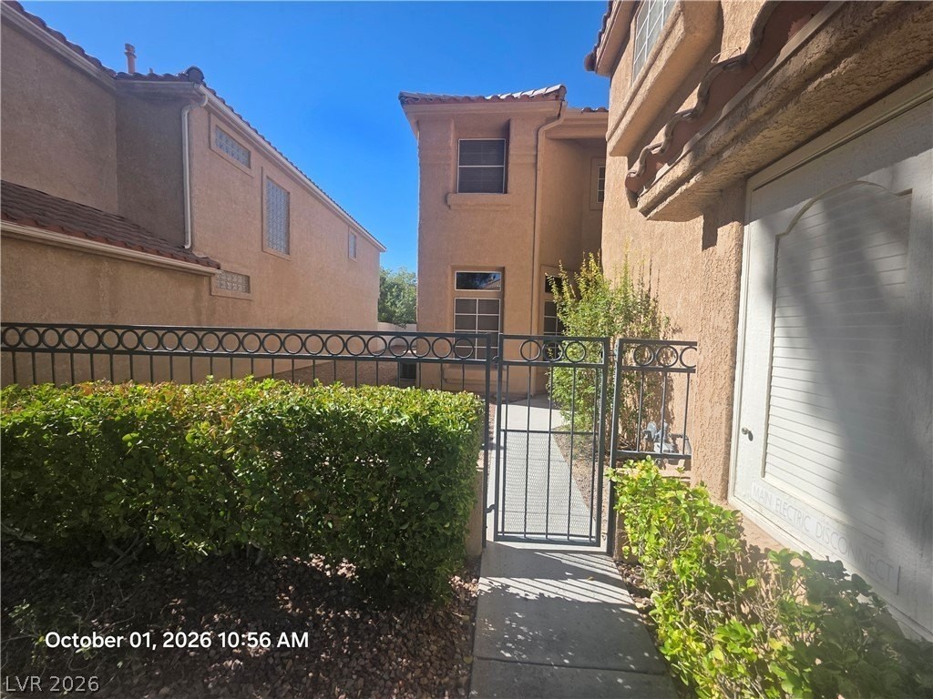 9225 Pitching Wedge Dr - Photo 2 of 50