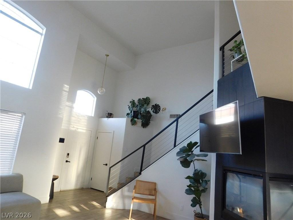 267 Cascading St - Photo 3 of 47