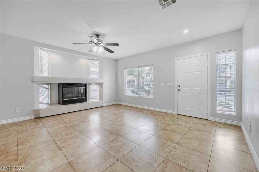 6615 W Camero Ave - Photo 5 of 29