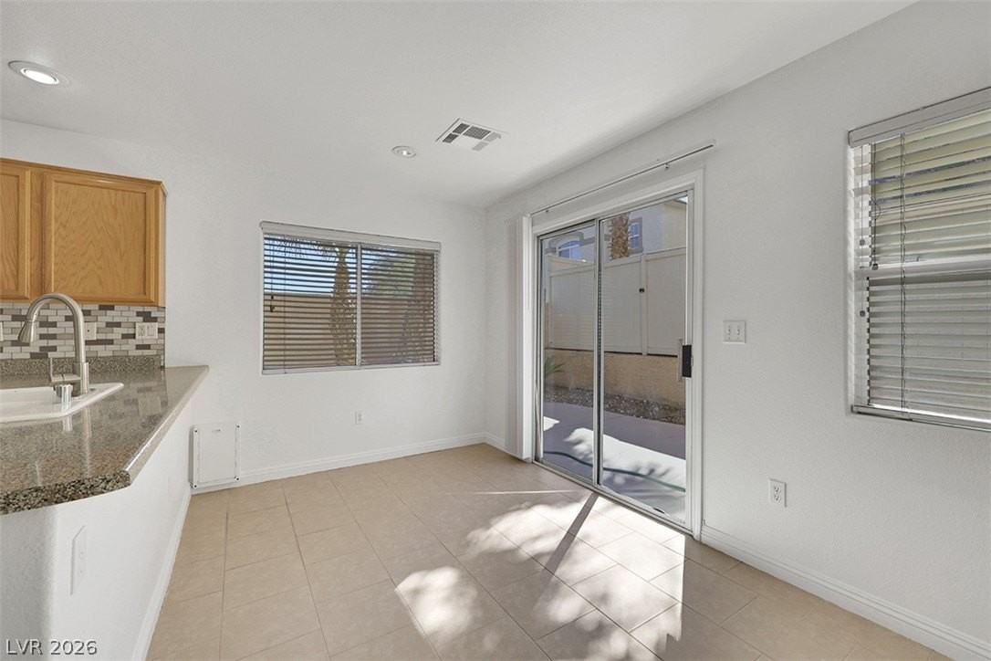 7152 Plushstone St - Photo 6 of 20