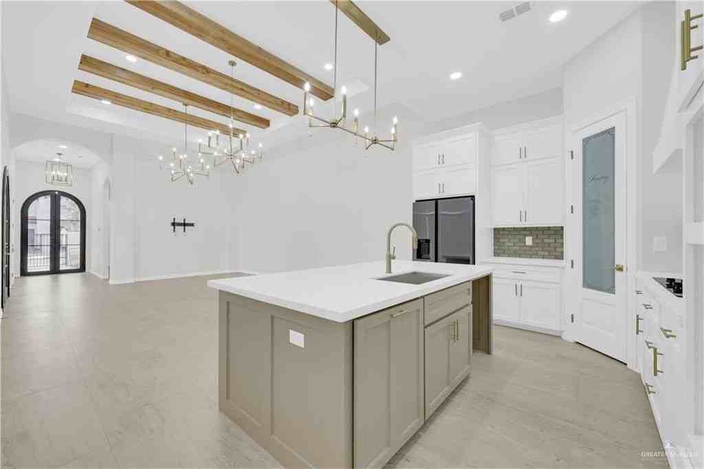 5008 Pecan Ave - Photo 3 of 29