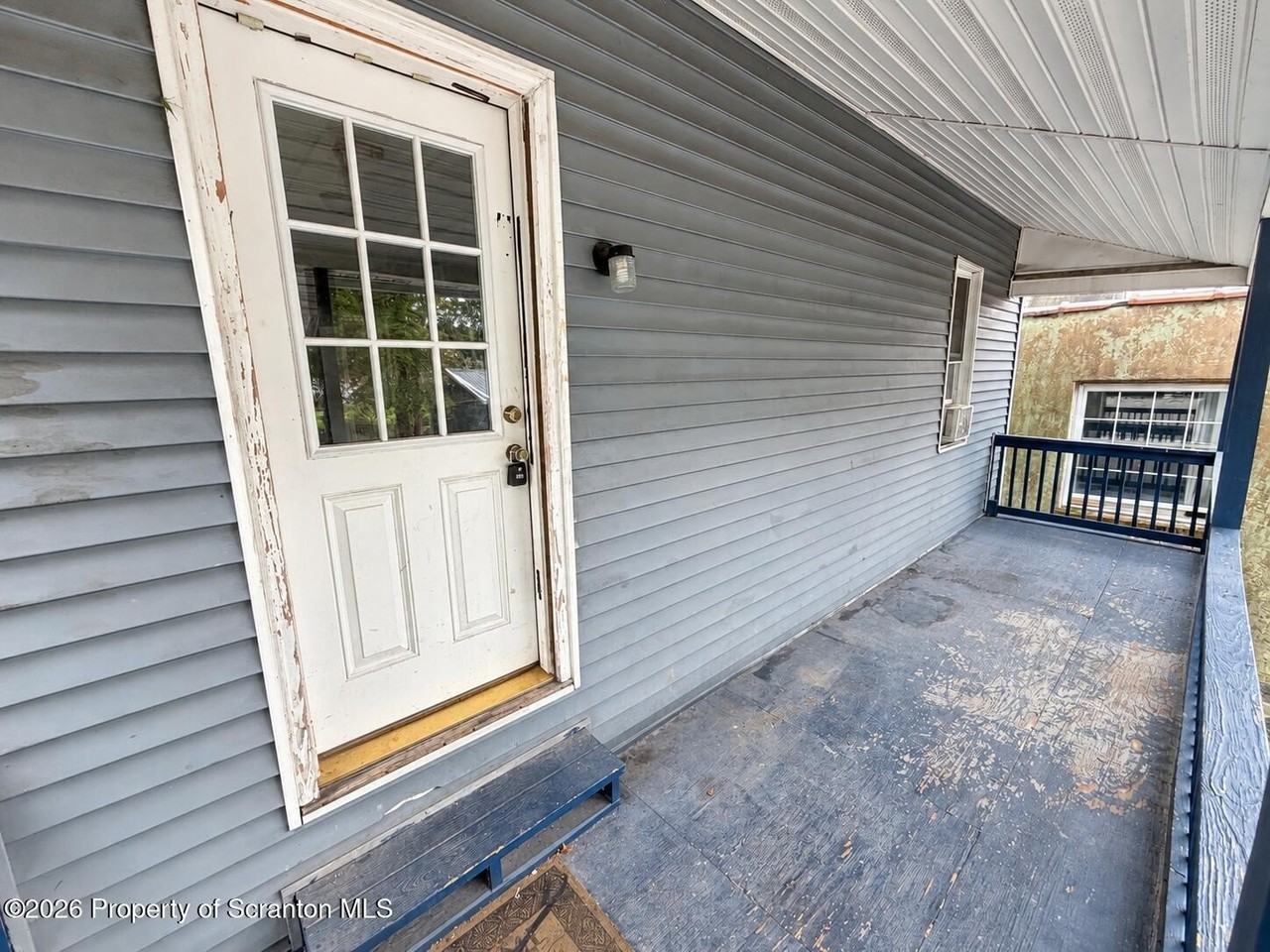 825 Main St #2R - Photo 3 of 13