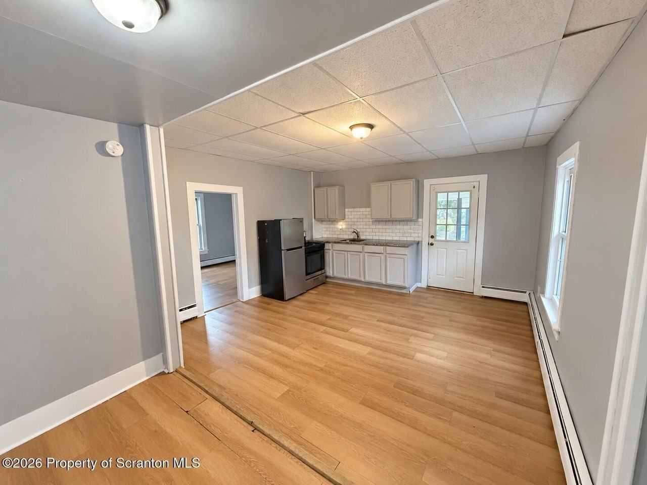 825 Main St #2R - Photo 7 of 13