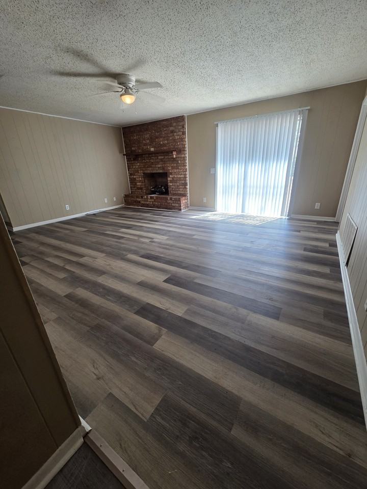 110 E Pioneer St #1 - Photo 2 of 22
