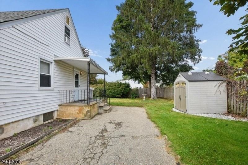 29 Gregory Dr - Photo 3 of 22