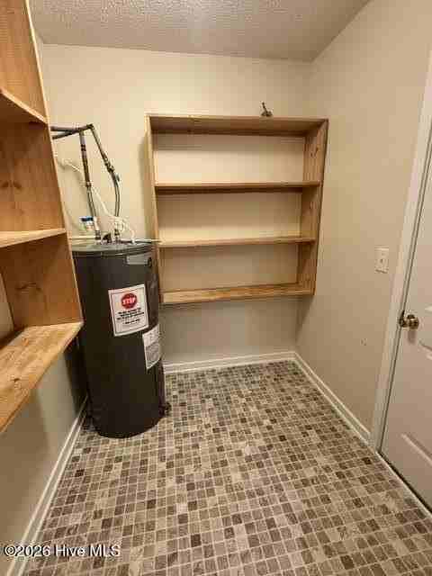 7101 Robmar Ct - Photo 7 of 18