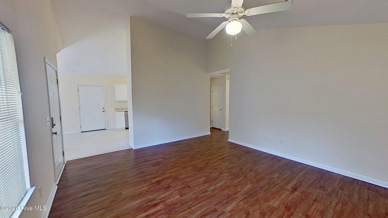 721 Tabor Ln - Photo 2 of 21