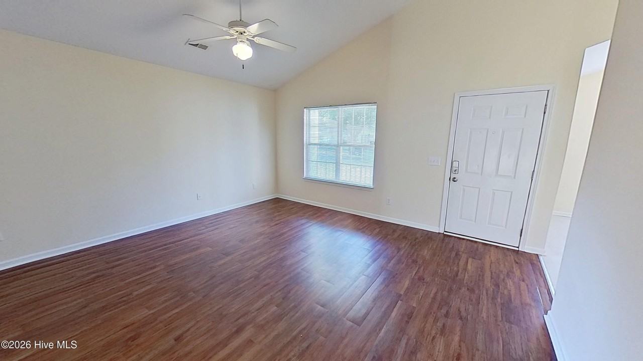 721 Tabor Ln - Photo 3 of 21
