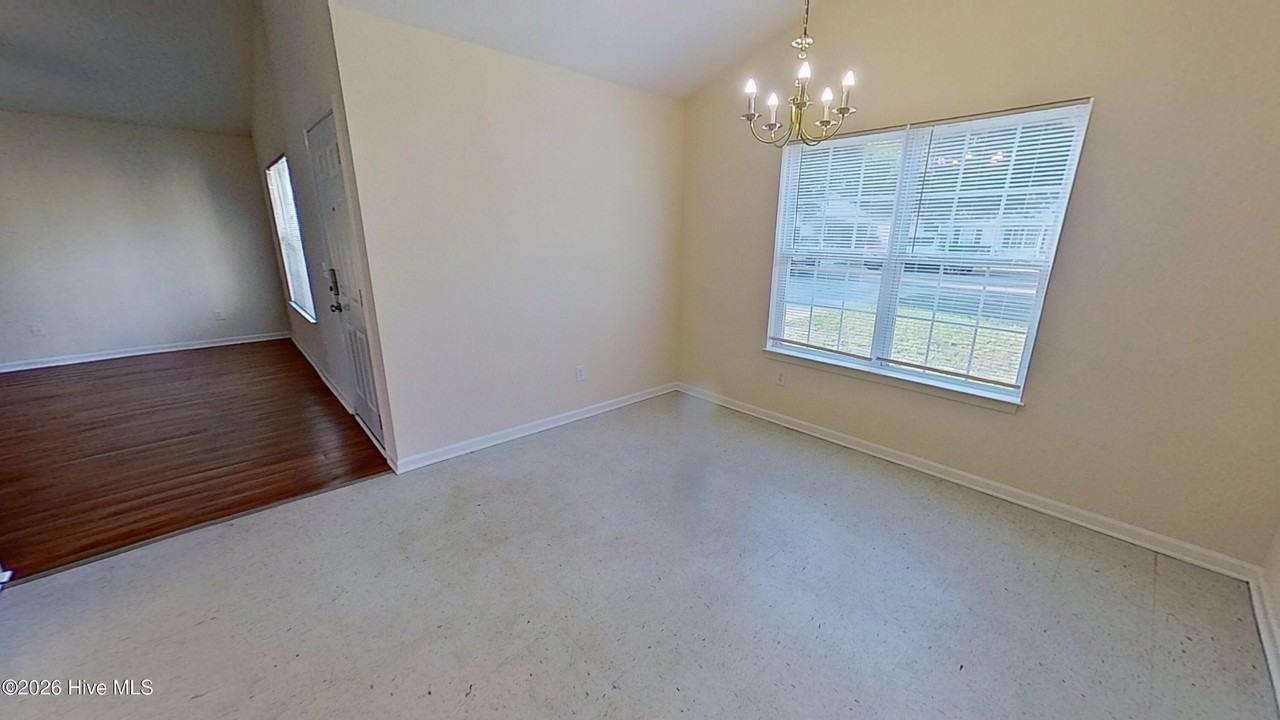 721 Tabor Ln - Photo 4 of 21