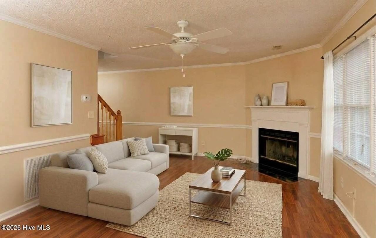 1111 Grovemont Dr #F4 - Photo 2 of 33