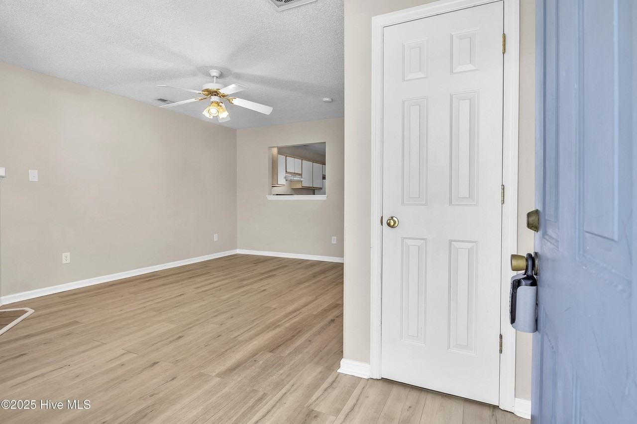 505 Timberlake Trl - Photo 3 of 27