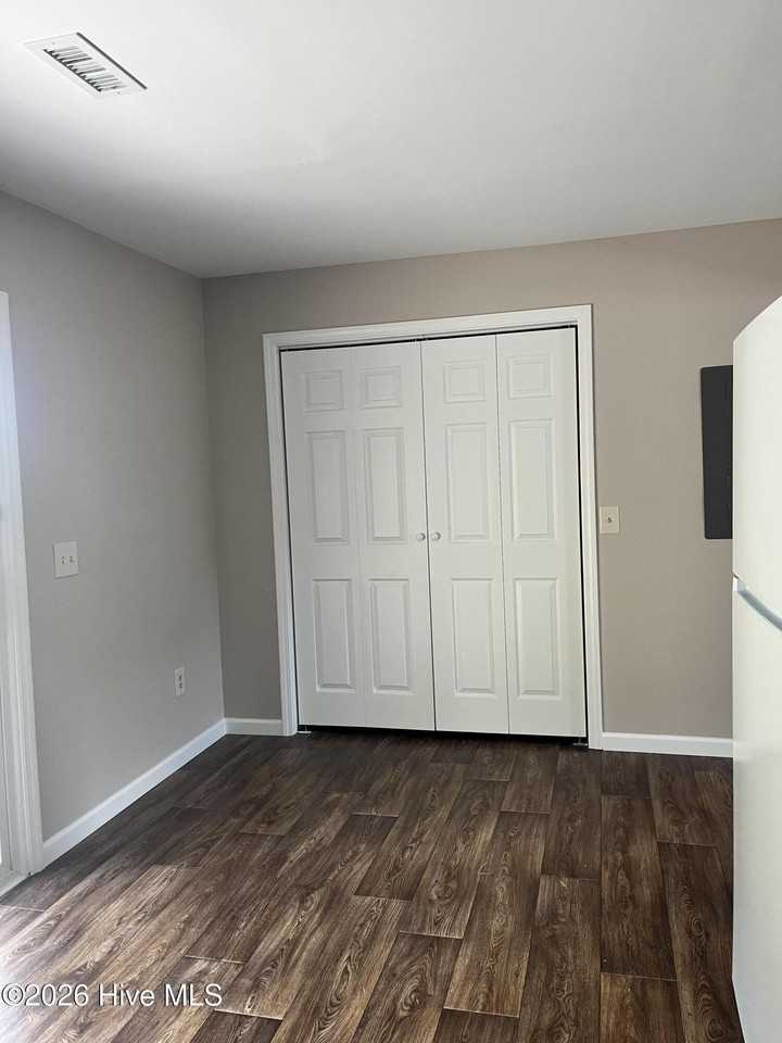 102 Fletcher Pl - Photo 3 of 8