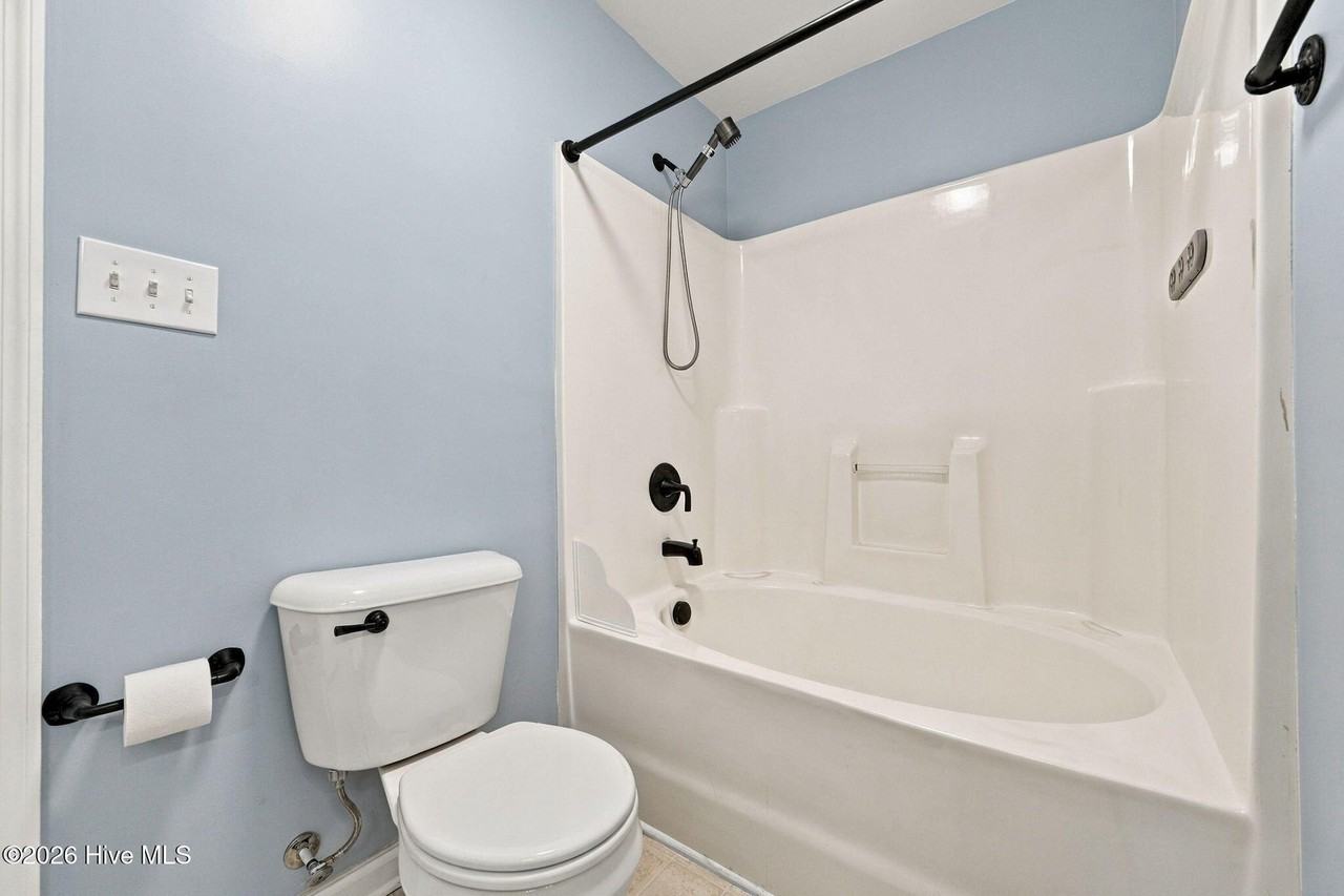 506 Oyster Rock Ln - Photo 3 of 50