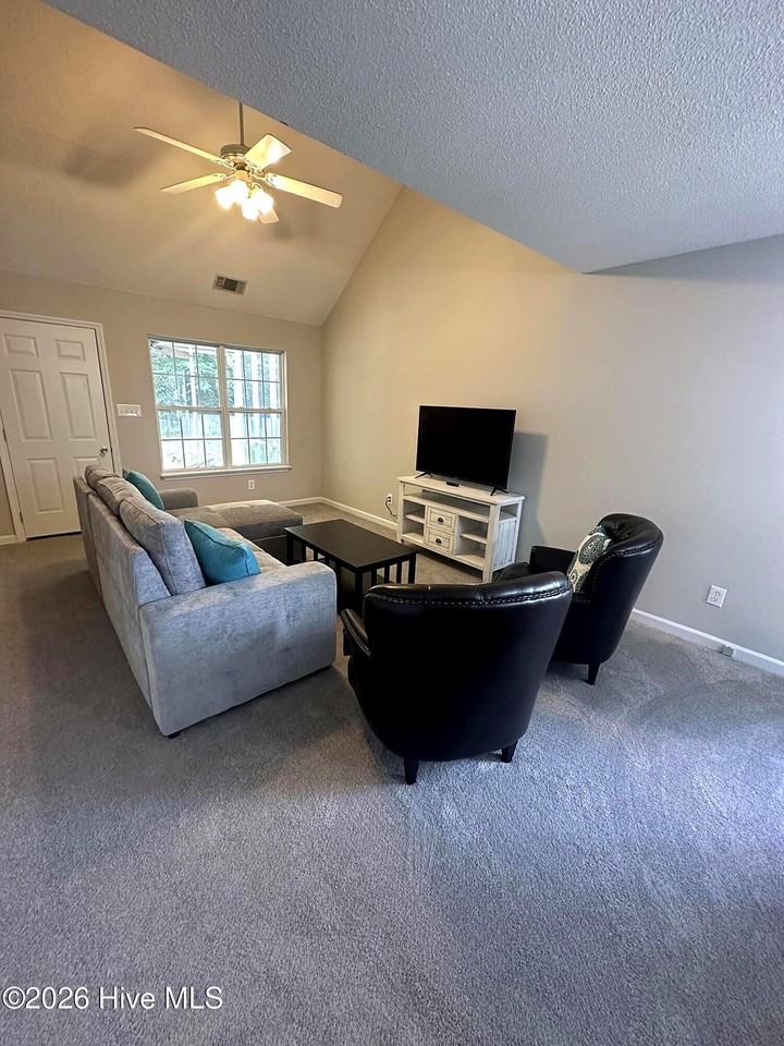 4531 Derryclare Ln - Photo 4 of 16